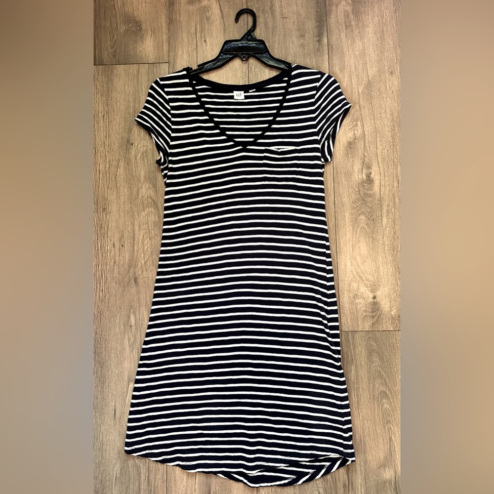 GAP T-Shirt Dress -Navy/White Striped